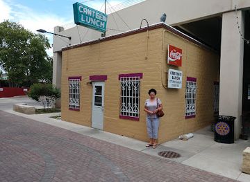 iowa/ottumwa/restaurant/canteen-lunch-in-the-alley