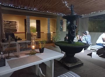 south-africa/cederberg-mountains/restaurant/bella-louise-restaurant-velskoendraai