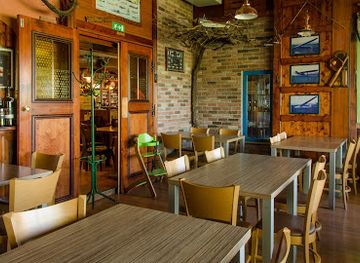 slovenia/postojna/restaurant/avio-pub