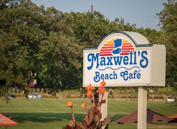 iowa/prairie-pothole-region/restaurant/maxwell-s-beach-cafe