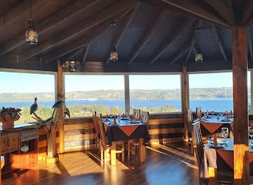 chile/chiloe-archipelago/restaurant/restaurant-el-embrujo