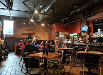 illinois/champaign/restaurant/farren-s-pub-eatery