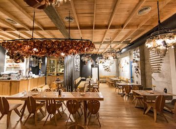 romania/bucharest/restaurant/sardin