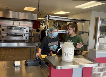 minnesota/winona/restaurant/winona-s-pizza