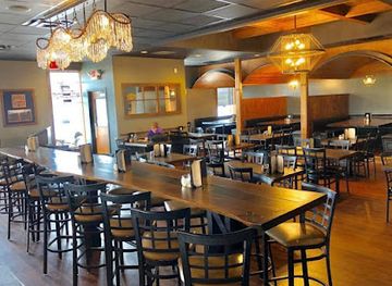 ohio/punderson-state-park/restaurant/zeppe-s-tavern-pizzeria