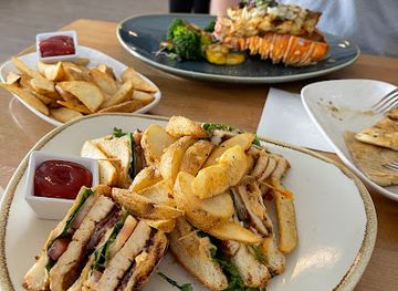 the-bahamas/nassau/restaurant/athena-cafe-bar