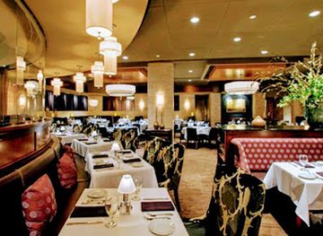 kansas/kansas-city/country-club-plaza/restaurant/eddie-v-s-prime-seafood