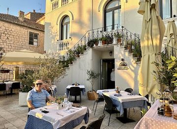 croatia/makarska/restaurant/porin-restaurant-bar