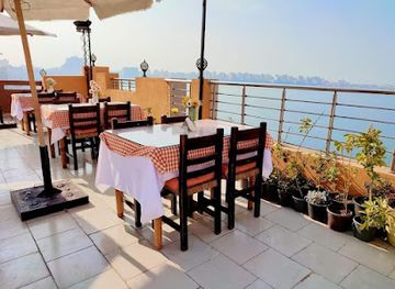 egypt/mediterranean-coast/restaurant/rooftop