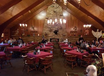 wisconsin/kettle-moraine/restaurant/the-duck-inn-supper-club