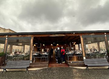 vatican-city/vatican-pinacoteca/restaurant/pinecone-bistro