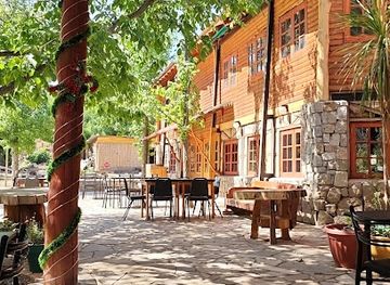 chile/maipo-valley/restaurant/cumbres-del-maipo