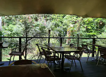 WHET Cafe Bar Restaurant