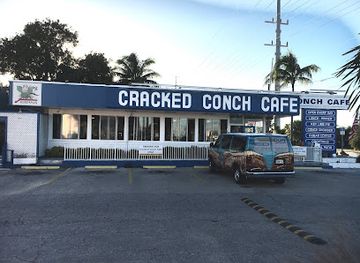 florida/marathon-key/restaurant/cracked-conch-cafe