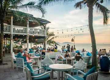 vietnam/hoi-an/an-bang-beach/restaurant/the-deckhouse-an-bang-beach