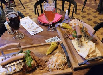 ukraine/lviv/rynok-square/restaurant/dakh