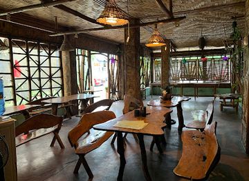 philippines/legazpi/restaurant/sibid-sibid-food-park