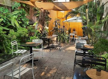 india/puducherry/restaurant/cafe-des-arts