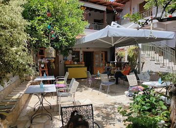 greece/mount-taygetos/restaurant/h-yioryitsa-s-backyard