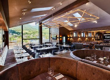 austria/kitzbuhel/restaurant/h-ugo-s-kitzbuhel