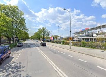 poland/holy-cross-mountains/restaurant/rozowy-kontrabas