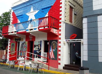 puerto-rico/arecibo/restaurant/callejon-del-beso