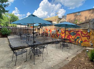 north-carolina/greensboro/fisher-park/restaurant/lindley-park-filling-station