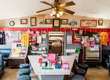 ohio/mansfield/restaurant/porky-s-drive-in