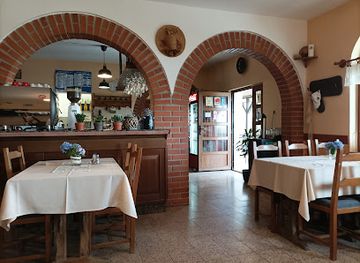 hungary/western-transdanubia/restaurant/vendeglo-autos-etelbar-es-panzio-simonics-gezane