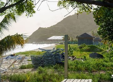 saint-kitts-and-nevis/saint-mary-cayon-parish/restaurant/carambola-beach-club
