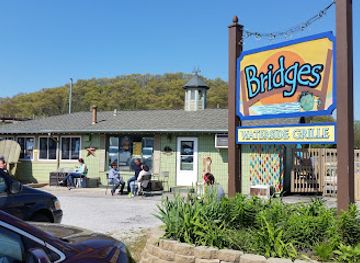 indiana/michigan-city/restaurant/bridges-waterside-grille