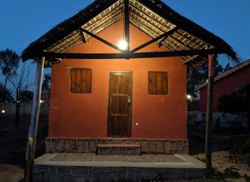 madagascar/anosy/restaurant/momo-trek