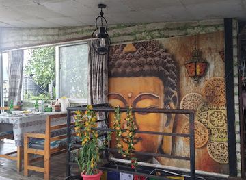 nepal/pokhara/gupteshwor-cave/restaurant/dolma-restaurant