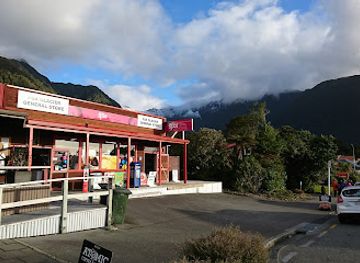 new-zealand/fox-glacier/restaurant/cook-saddle-cafe-saloon
