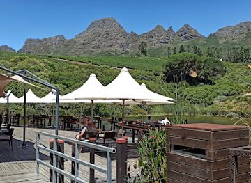 south-africa/cape-winelands/restaurant/the-deck-by-hidden-valley-wines
