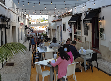 portugal/cascais/restaurant/bairro-amarelo-cascais-food-district