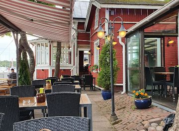 finland/turku/naantali/restaurant/ravintola-trappi