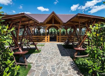 romania/rodnei-mountains/restaurant/pensiunea-royal