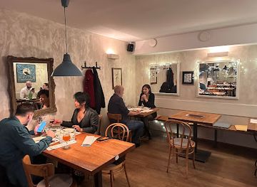 croatia/zagreb/donji-grad/restaurant/mali-bar