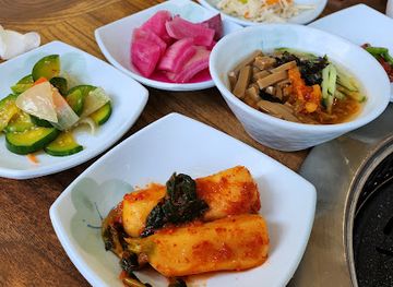 south-korea/mokpo/restaurant/ureongssambapdaepaejeongsik