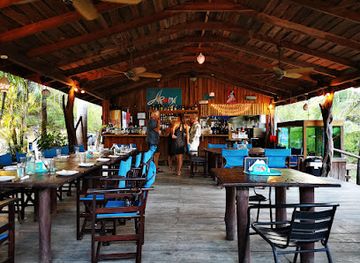 costa-rica/puntarenas/restaurant/aroma-del-mar