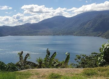 el-salvador/lake-coatepeque/restaurant/mirador-la-pedrera