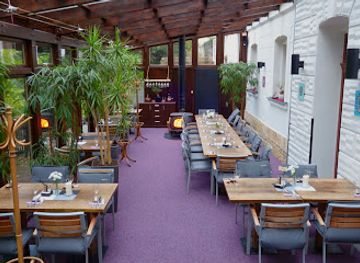 czechia/hradec-kralove/restaurant/satlava