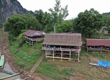 laos/oudomxay-province/restaurant/heuangpaseuth-restaurant