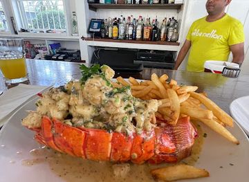 saint-kitts-and-nevis/cotton-ground/restaurant/barefoot-beach-bar
