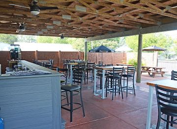 illinois/ferne-clyffe-state-park/restaurant/the-cross-eyed-bear