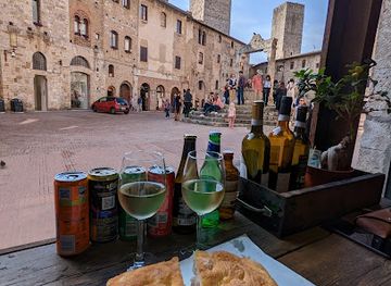 italy/san-gimignano/restaurant/vinaio-di-san-gimignano