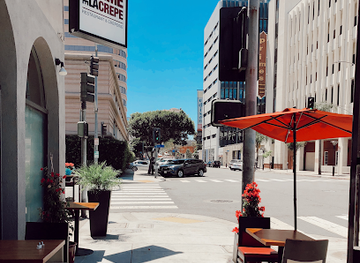 california/long-beach/restaurant/creme-de-la-crepe-long-beach