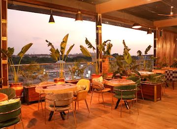 ghana/krachi/restaurant/club-smooth