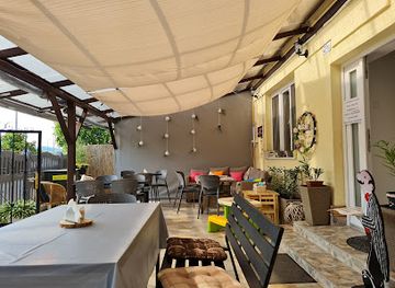 hungary/zemplen/restaurant/izek-kertje